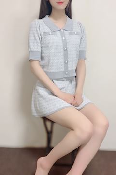 千葉・栄町のオナクラ「千葉みるみる（ユメオト）」くろむ(19)のプロフィール写真