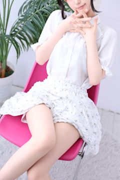 千葉・栄町のオナクラ「千葉みるみる（ユメオト）」あめ(18)のプロフィール写真
