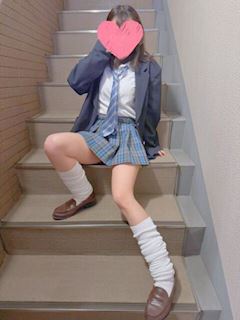 池袋のオナクラ「「青チェと赤チェ」」めい(19)のプロフィール写真
