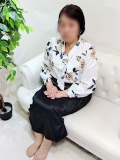 池袋のデリヘル「かわいい熟女&おいしい人妻　池袋店」ひなみ(57)のプロフィール写真