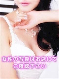 池袋の店舗型ヘルス「ファッションヘルス　ピンクのカーテン」シズカのプロフィール写真